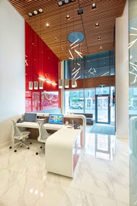 2000 Yonge Dental Office Image 3