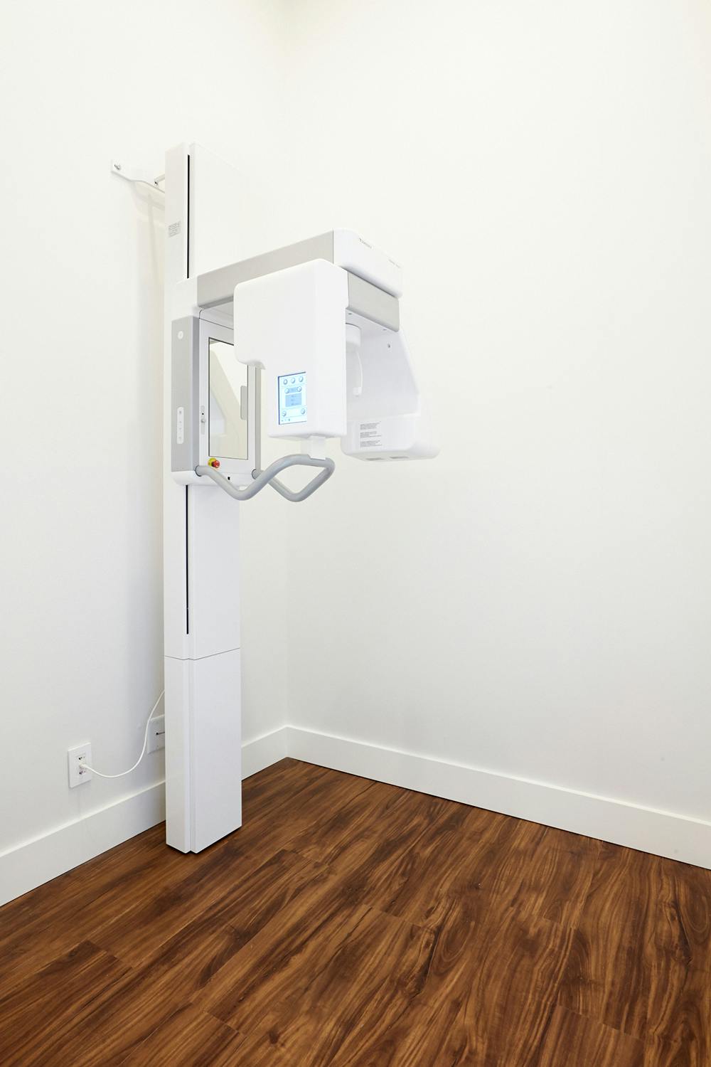 2000 Yonge Dental Office Image 6