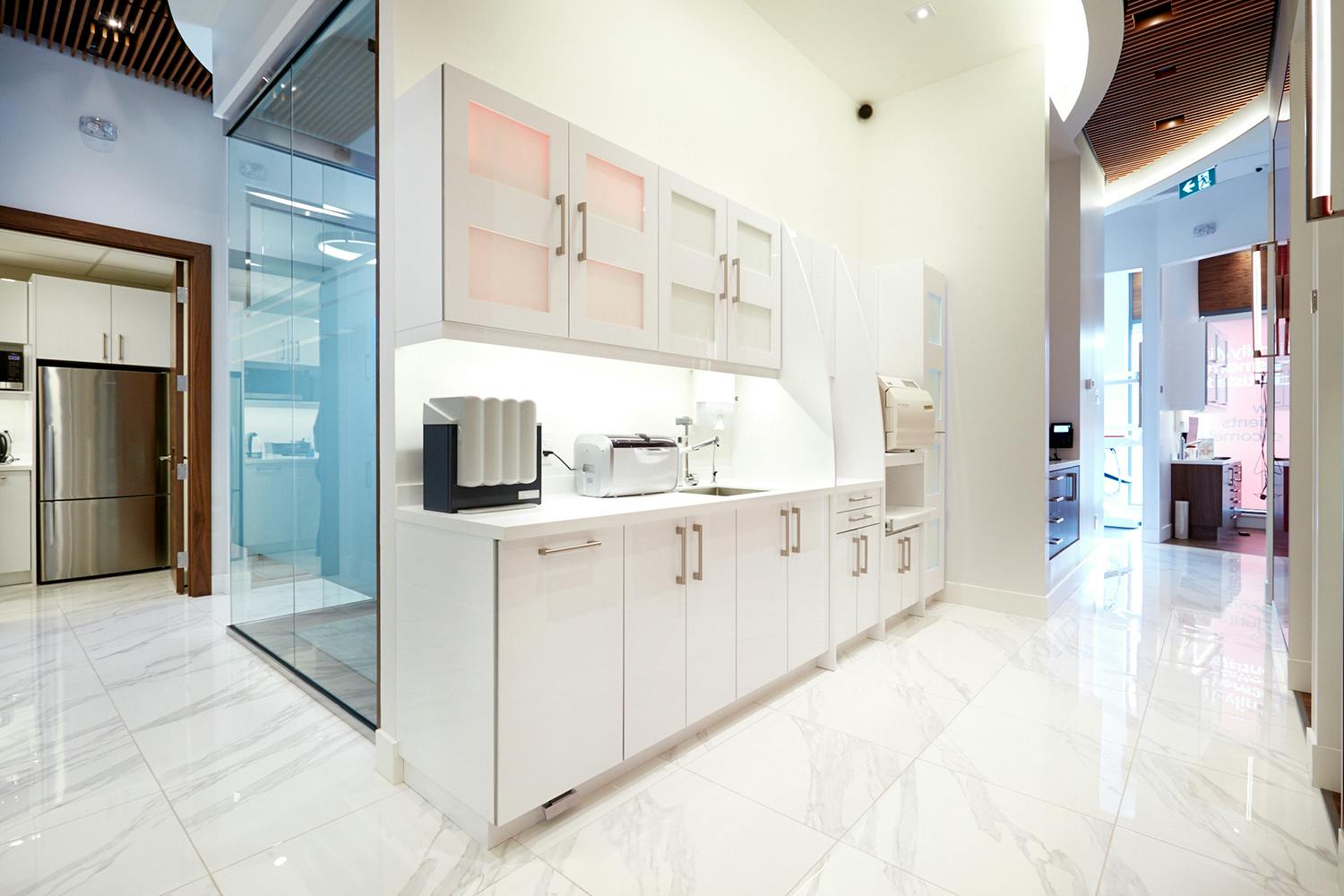 2000 Yonge Dental Office Image 7