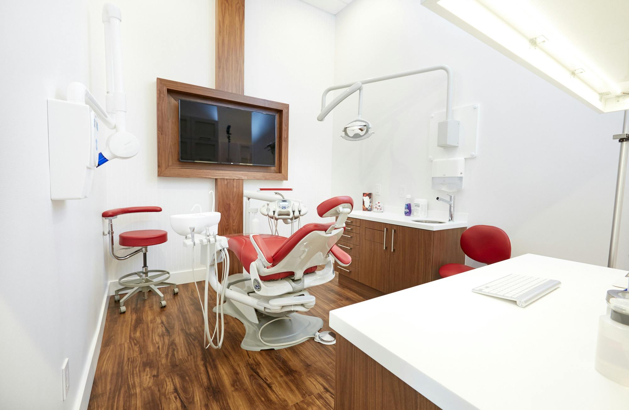 2000 Yonge Dental Office Image 9